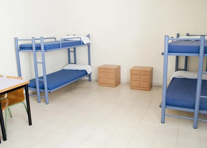بيت شباب Sant Anastasi ييذا
