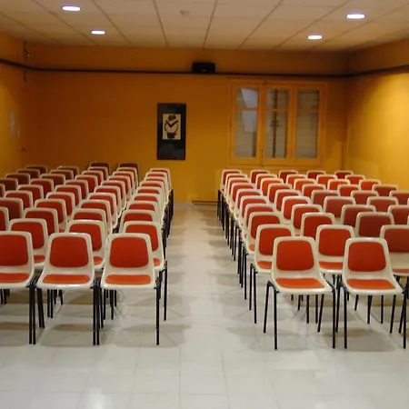 Sant Anastasi Hostel *